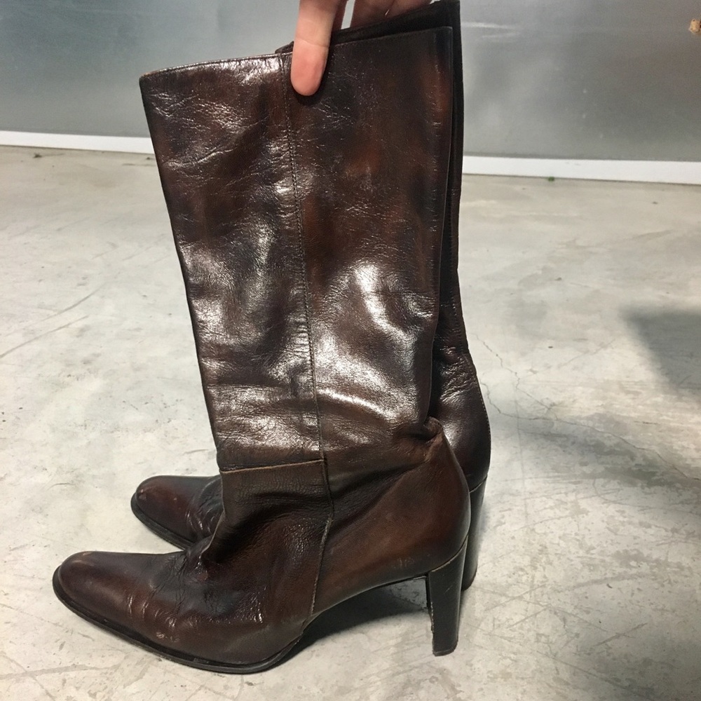 Beautiful Kenneth Cole midcalf leather boot
